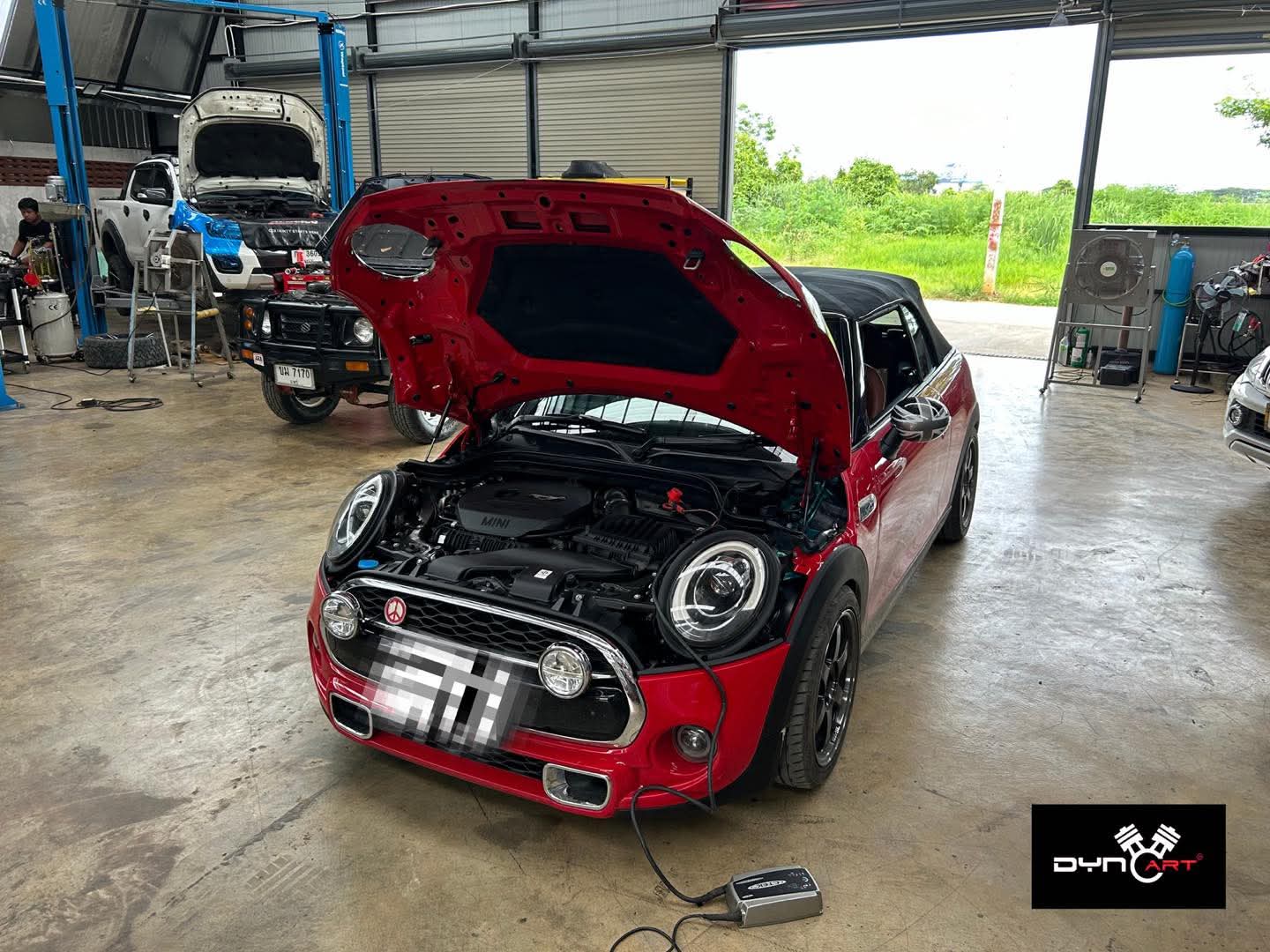 งาน Coding รถ Mini Cooper S สีแดง